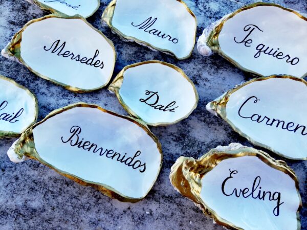 Personalized Oyster Shell Place Cards from Spain 20 pcs, Oyster Shell with Calligraphy and Gold Metallic Edge for Wedding, Restaurant, Event - Image 3